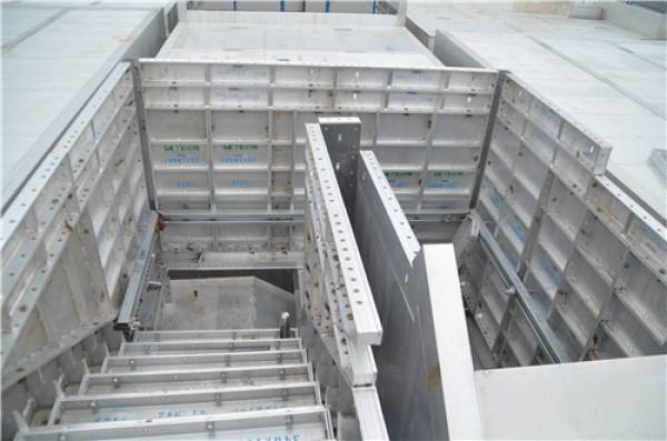 此外企业还拥有行政许可14个