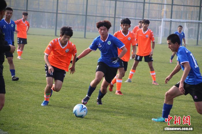 宁夏青少年三大球运动会暨冠军赛开幕 足球赛事