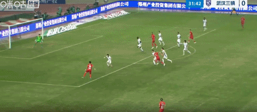 河南球员方镜淇手指错位坚持比赛 河南1-1战平武