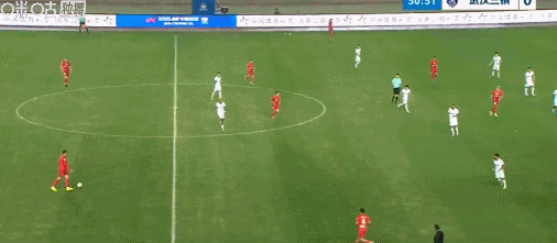 河南球员方镜淇手指错位坚持比赛 河南1-1战平武