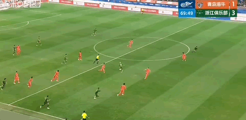 王钰栋双响助浙江队客场力克青岛海牛 暂居中超