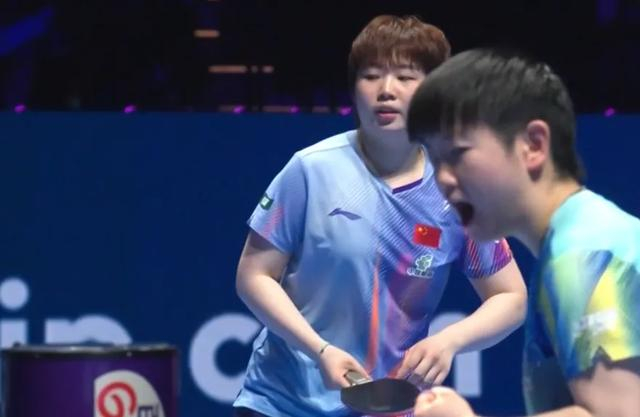 孙颖莎力克蒯曼晋级女单八强 换衣争议引热议