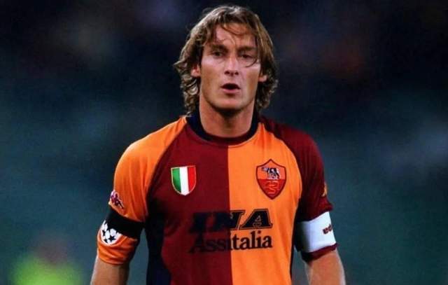 罗马瞄准布兰特补强阵容 托蒂回归助力人脉拓展