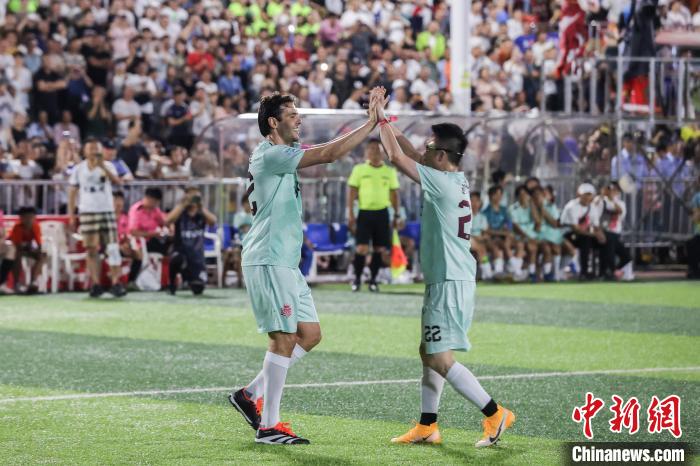 贵州“村超”八强诞生 卡卡现身助阵赛事持续升